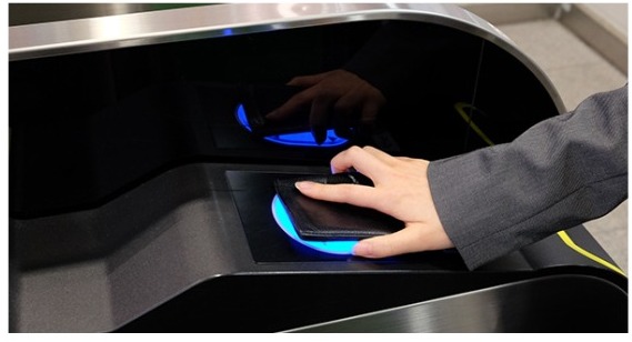 オートチャージ