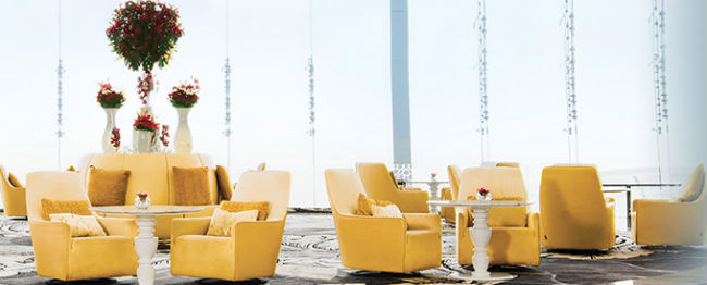 空港ラウンジ画像