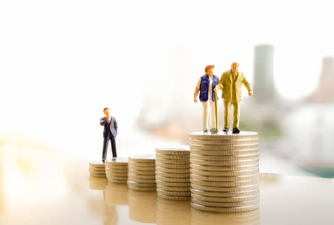 年金受給者もクレジットカードが持てる!審査のコツとおすすめカード